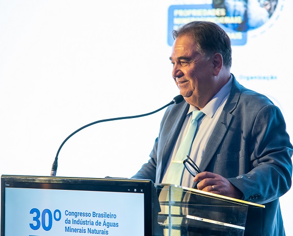 Presidente da Abinam dá entrevista ao jornal A Voz da Serra sobre nova lei tributária no RJ