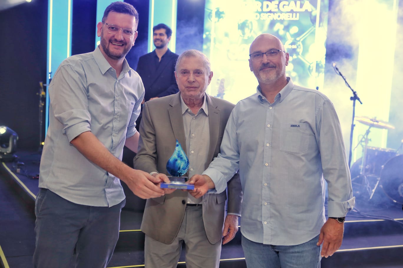 Registro do 32º Congresso – 34